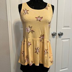 Logo by Lori Goldstein floral, sleeveless, peplum top, size XS